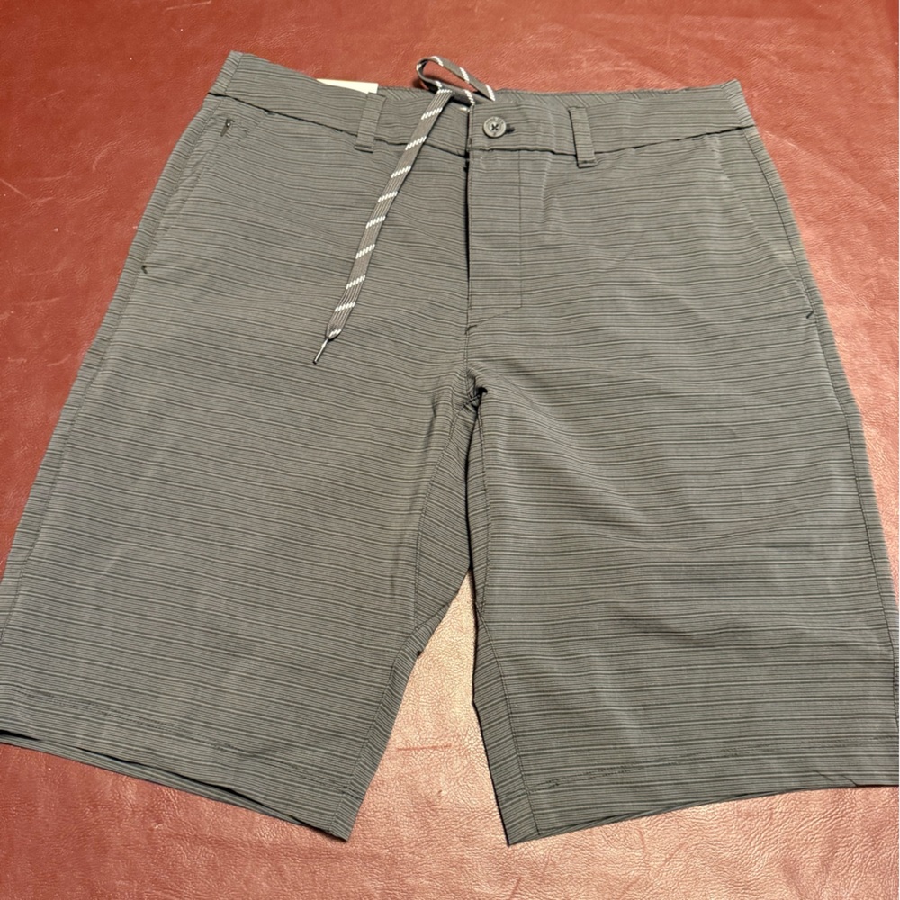 New Hang Ten Dark Gray Striped Patterned Short size 32 - Picture 2 of 11